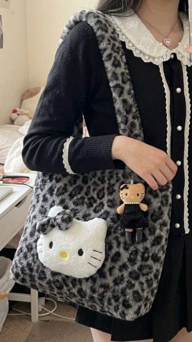 Bolso Animal Print HELLO KITTY // Gyaru Inspired